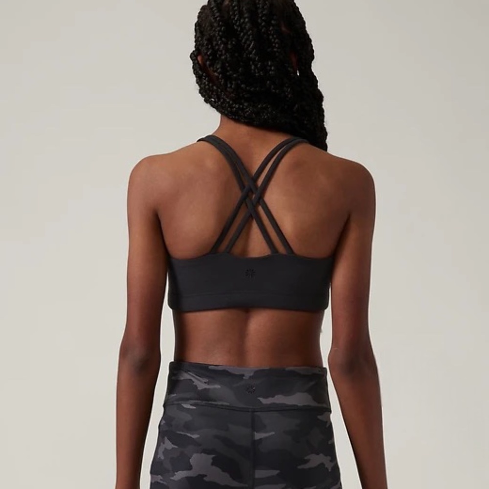 Athleta Girl Upbeat 2.0 Bra Small 7 Black Crisscross Powervita Sports NWOT NEW